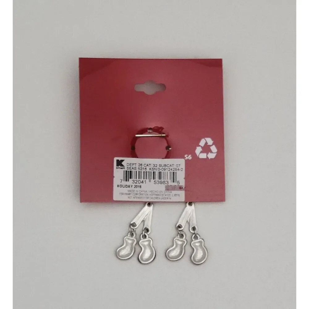 Kmart Holiday Editions Silver Tone Tabby Cat Holiday Pin Santa Hat Dangling Legs